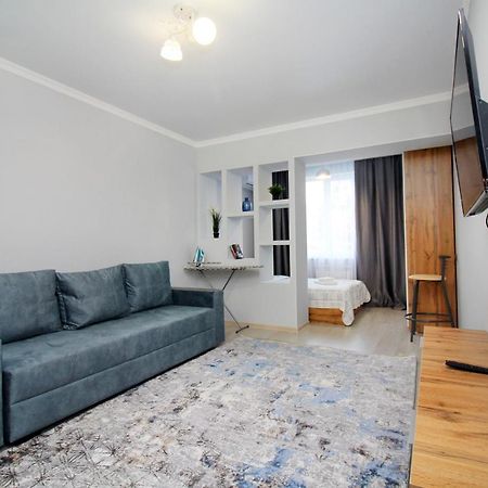 Cozy Studio In The Best Area! 3 Almaty Exterior photo