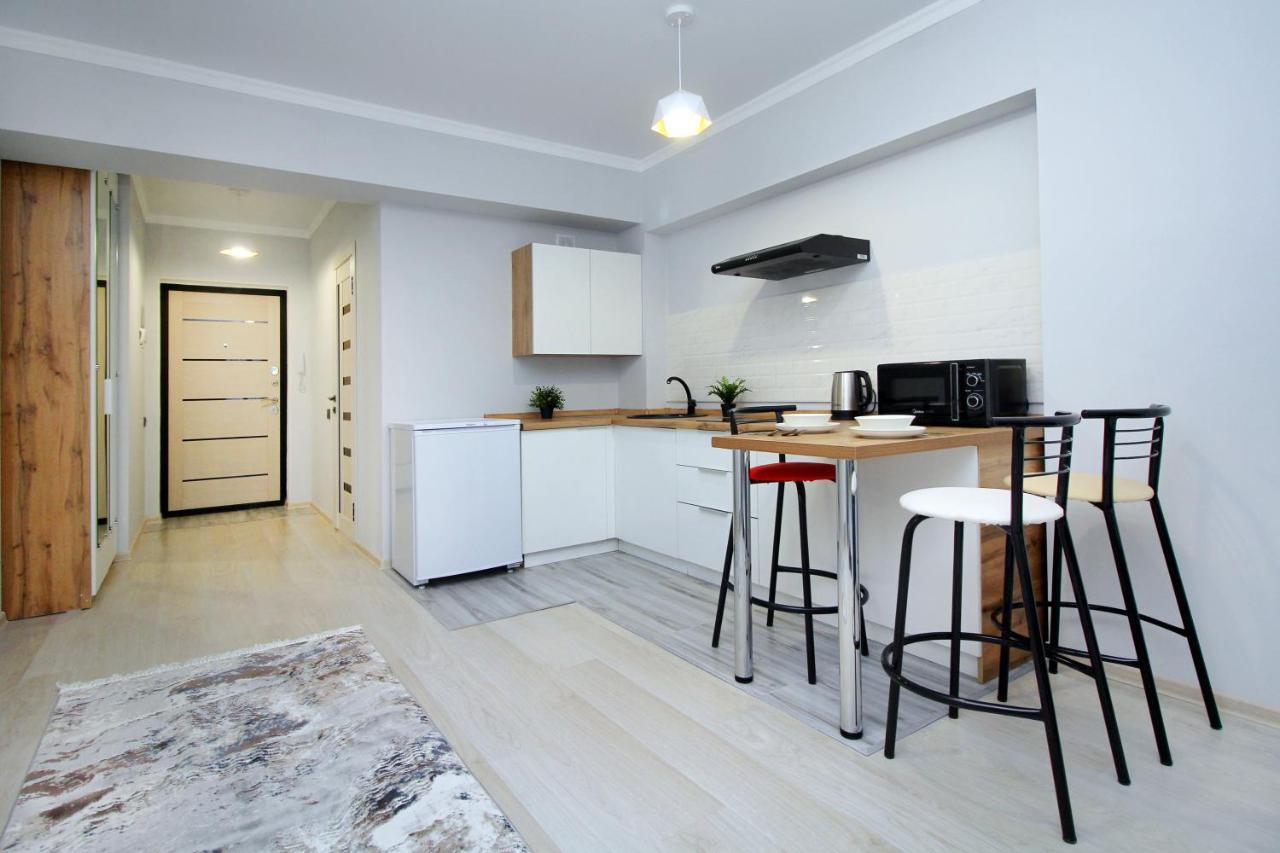 Cozy Studio In The Best Area! 3 Almaty Exterior photo